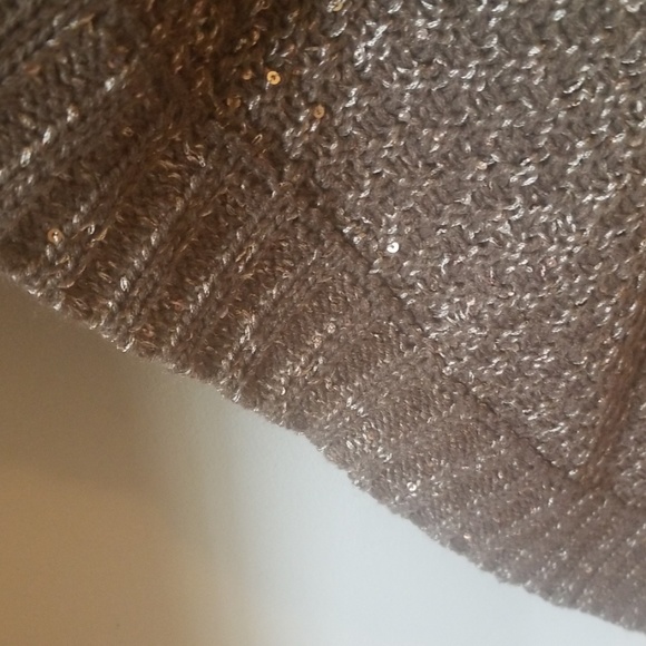 Tan sequin poncho - Picture 4 of 4